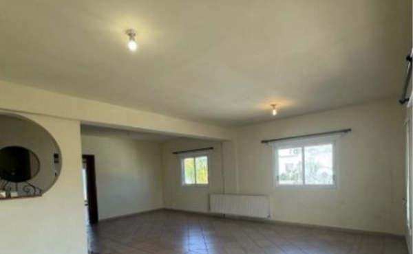 Screenshot_4-10-2025_124028_www.bazaraki.com (Copy)