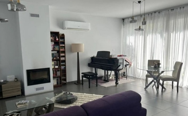 Screenshot_4-10-2025_121929_www.bazaraki.com (Copy)