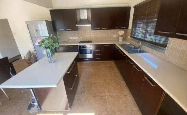 Screenshot_11-11-2025_8456_www.bazaraki.com (Copy)