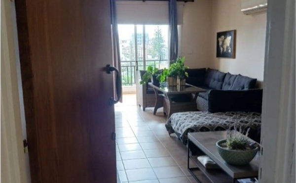 Screenshot_4-12-2025_95518_www.bazaraki.com (Copy)