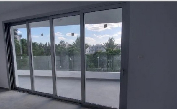 Screenshot_10-1-2026_17431_www.bazaraki.com (Copy)