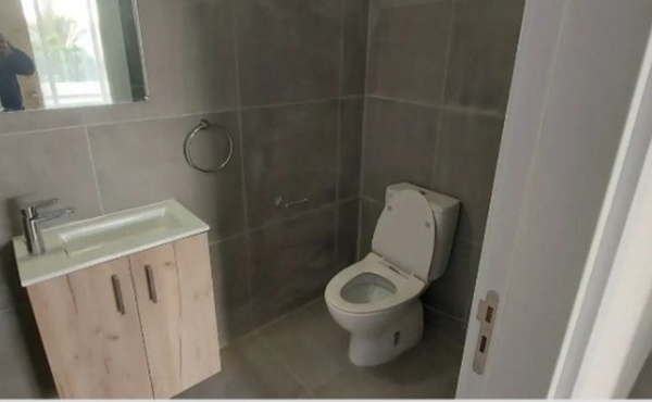 Screenshot_10-1-2026_174359_www.bazaraki.com (Copy)