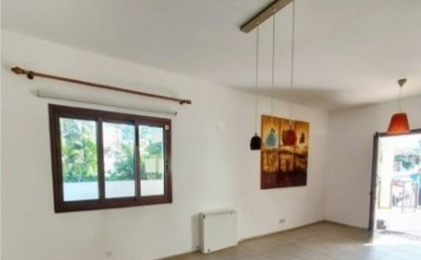 Screenshot_27-1-2026_13045_www.bazaraki.com (Copy)