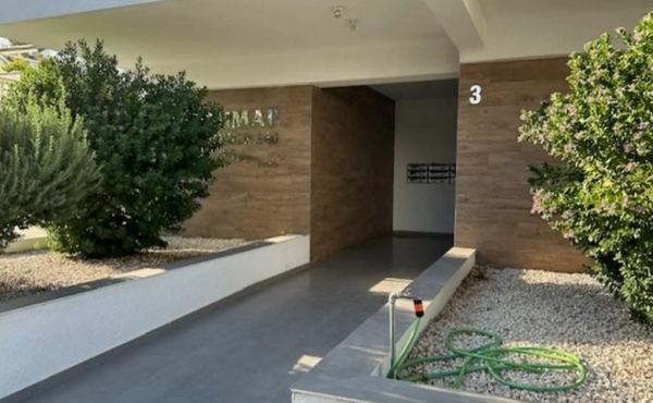 Screenshot_3-2-2026_19393_www.bazaraki.com (Copy)