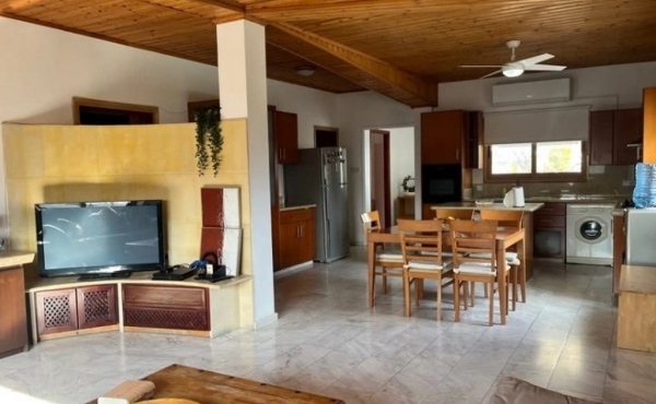 Screenshot_10-2-2026_75423_www.bazaraki.com (Copy)