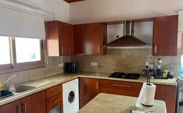 Screenshot_10-2-2026_7545_www.bazaraki.com (Copy)