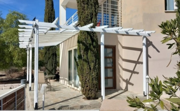 Screenshot_3-3-2026_154930_www.bazaraki.com (Copy)