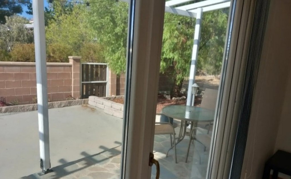 Screenshot_3-3-2026_155424_www.bazaraki.com (Copy)