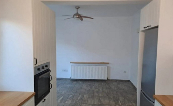 Screenshot_5-3-2026_11156_www.bazaraki.com (Copy)