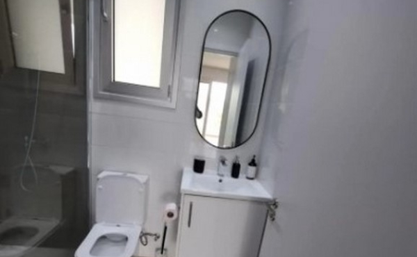 Screenshot_7-4-2026_193858_www.bazaraki.com (Copy)