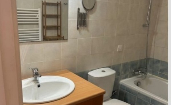 Screenshot_20-4-2026_19949_www.bazaraki.com (Copy)